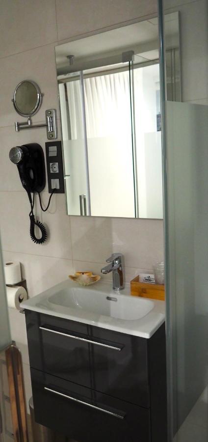 Hotel Don Suero De Quinones 2*